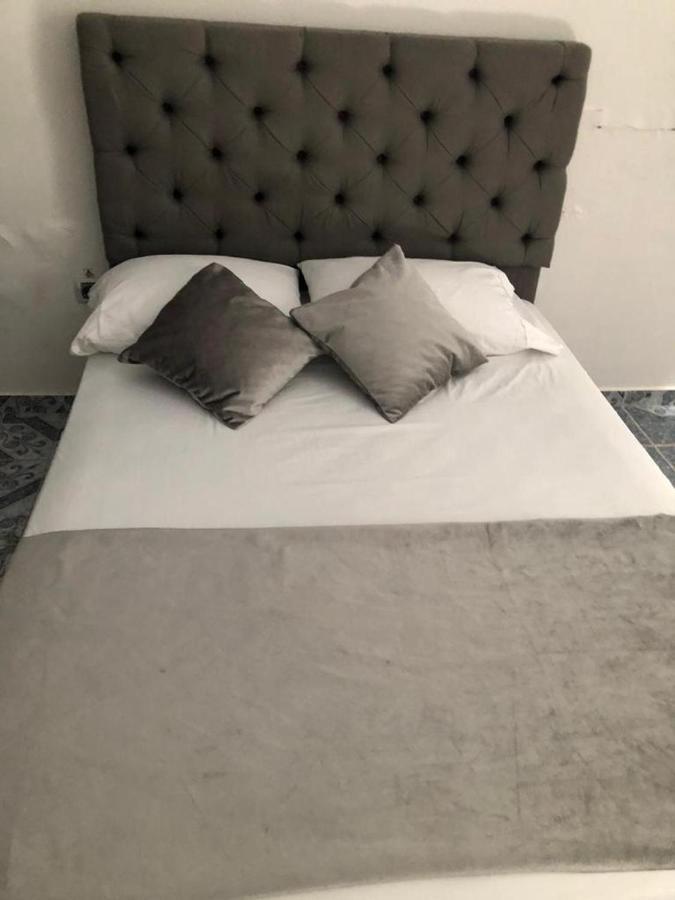 Hospedajelr Hotel *